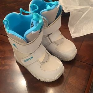 Burton mini Grom size 12 snowboard boots